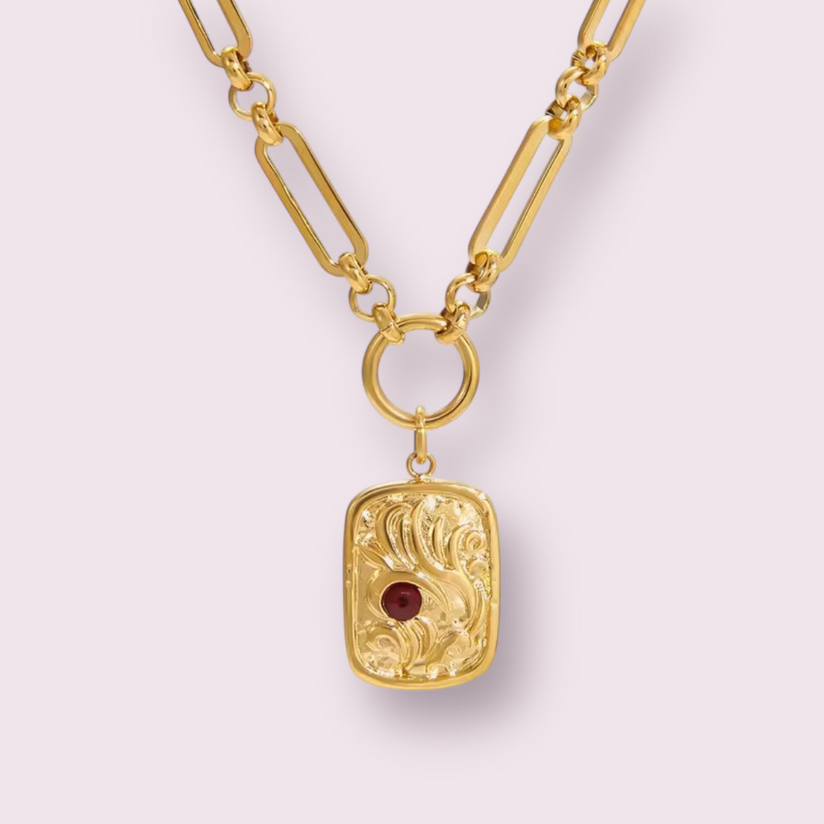 COLLAR AMULETO ESCARLATA