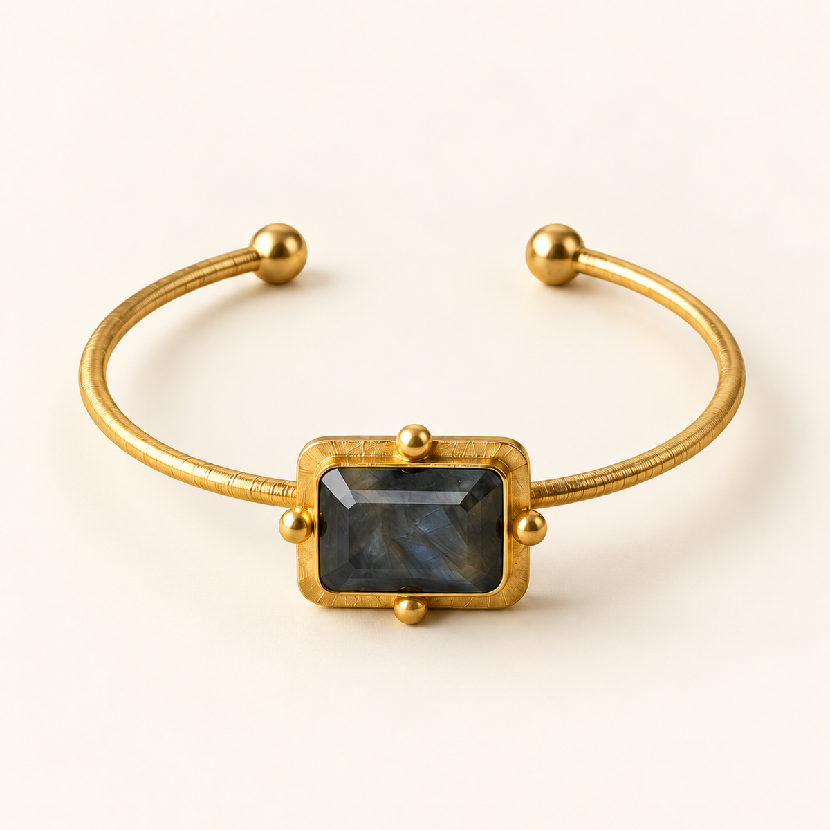 Brazalete Elara-Gris Humo
