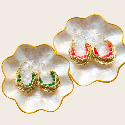 Pendientes Aro Dorado con piedras naturales (Verde / Coral)