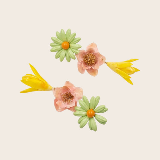 Pendientes Flor Margarita y Campanilla Amarilla | Hechos a mano | Bañados en oro