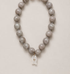 Collar Gris Pez Blanco