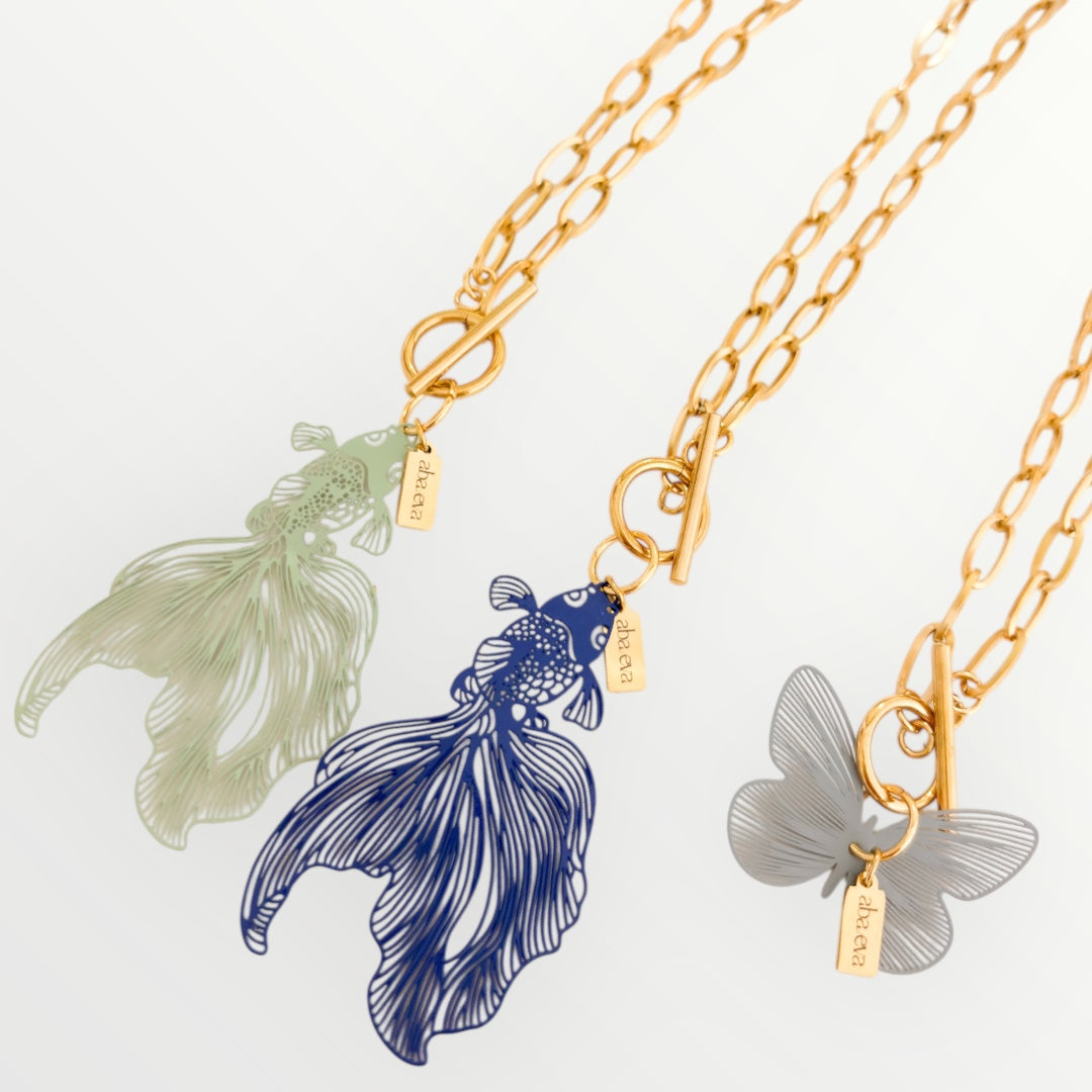 COLLARES OLAS Y ESCAMAS