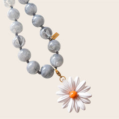 Collar Daisy Gris