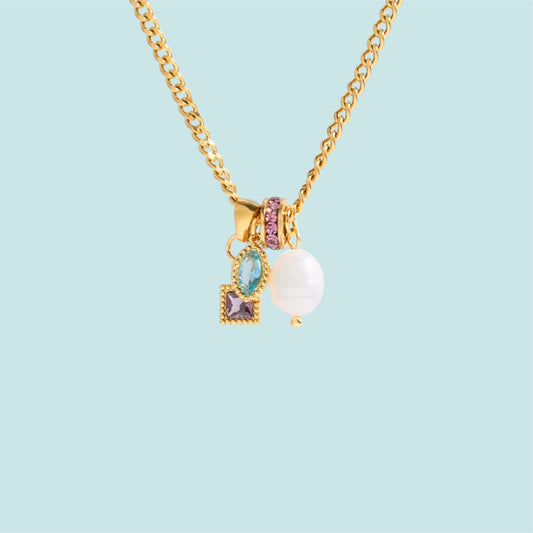 Collar Dorado con Charms de Colores y Perla — Acero Inoxidable