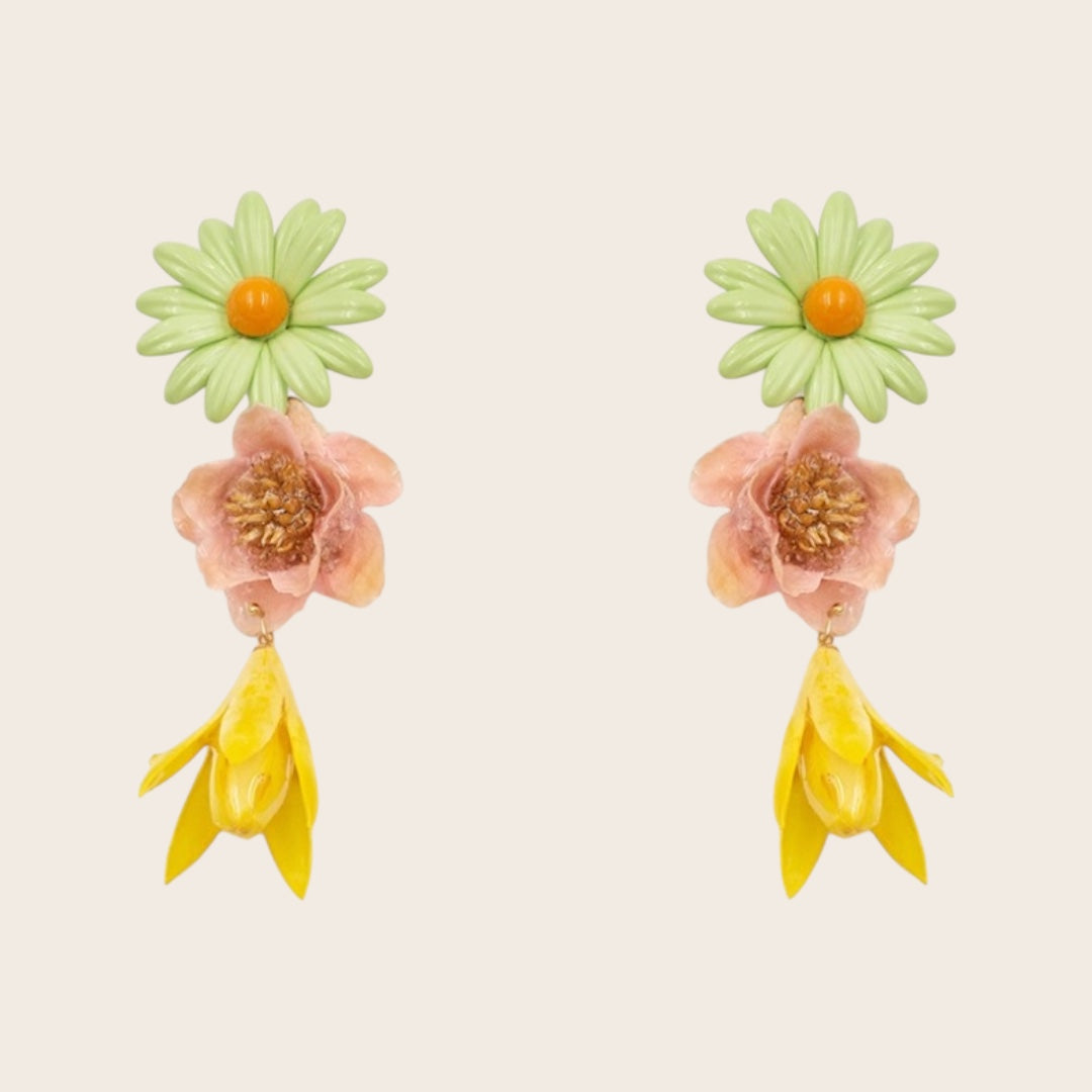 Pendientes Flor Margarita y Campanilla Amarilla | Hechos a mano | Bañados en oro