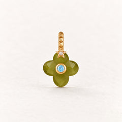 Charm Trébol Oliva