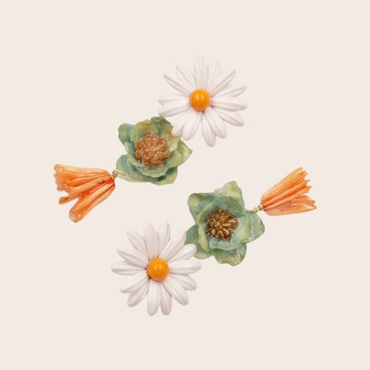 Pendientes Flor Margarita y Campanilla Naranja | Hechos a mano | Bañados en oro