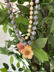 Collar Bloom
