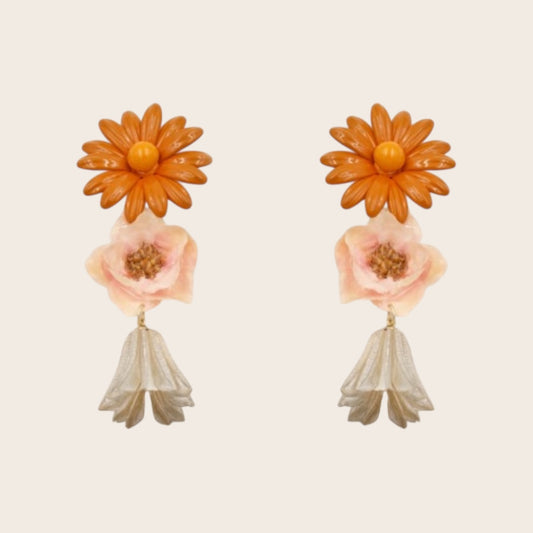 Pendientes Flor Margarita y Campanilla Marrón | Hechos a mano | Bañados en oro